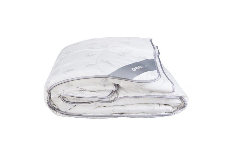 Täcke Mersedes Eve 150x200 cm - Sängkläder - Täcke