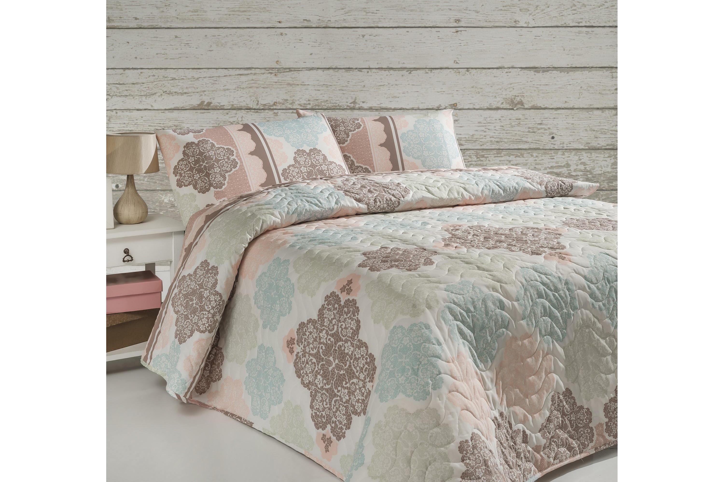Överkast Eponj Home Enkelt 160x220-Kuddfodral Quiltat TurkosRosaBeigeVit