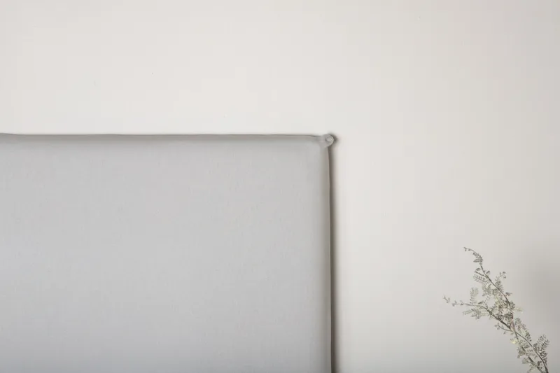 Saga Sänggavelöverdrag 140x180 cm - Grå - Textil & mattor - Tyg - Möbeltyg - Möbelöverdrag innemöbler