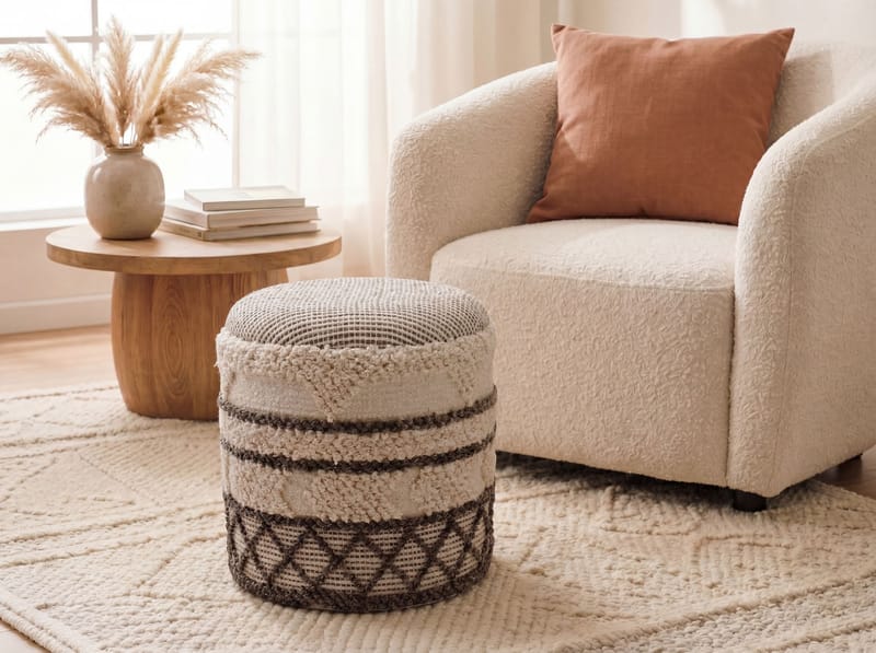 Volen Rund sittpuff med förvaring i ulltyg - beige - Textil & mattor - Filt & pläd