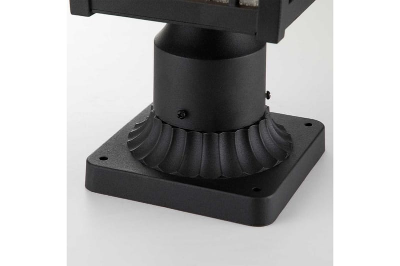 Sockellampa Quoizel Cedar Point - Belysning - Utelampor & utomhusbelysning - Stolplykta & grindlykta