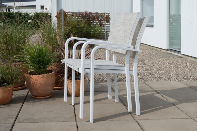 Hillerstorp Hånger Stapelstol Utomhus - Vit - Utemöbler & utemiljö - Balkong & altan - Balkongmöbler - Balkongstol