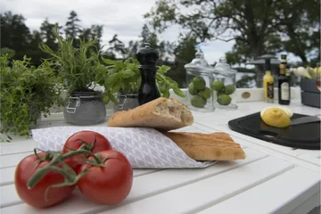 Hillerstorp Läckö Utekök med Vask + Arbetsbänk - Vit - Utemöbler & utemiljö - Grill & utekök - Utekök - Bygg ditt eget utekök