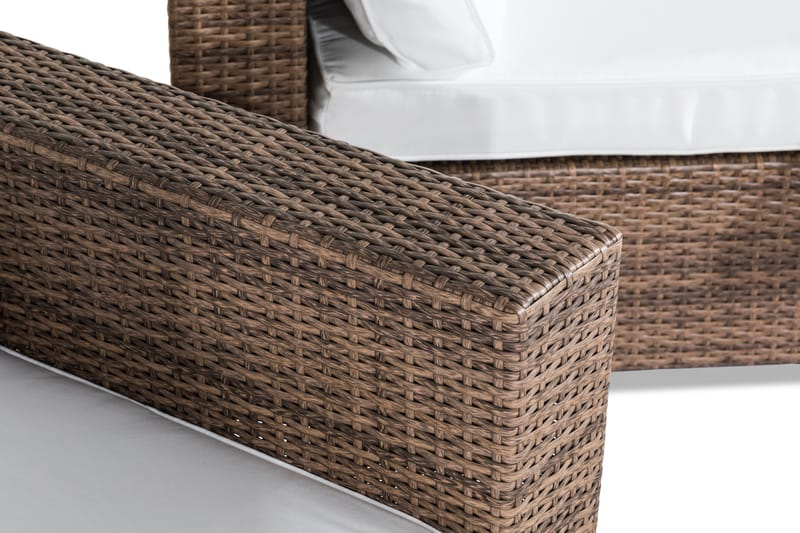 Bahamas Stor loungegrupp utomhus - Soffgrupp till uteplats 6-sits - Loungeset i konstrotting utemöbler - Sand / Brun / Vita dynor - Utemöbler & utemiljö - Loungemöbler - Loungeset & loungegrupp