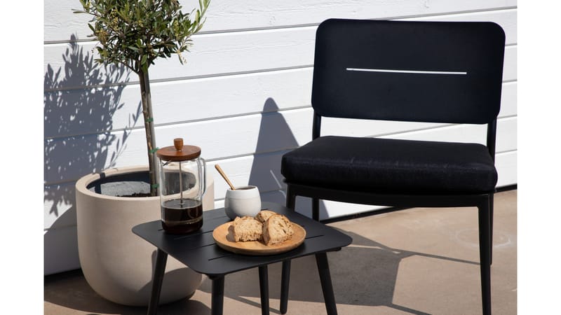 Caféset Lina + 2 Loungestolar med Dynor Svart - Venture Home - Loungeset & loungegrupp - Soffgrupp utomhus