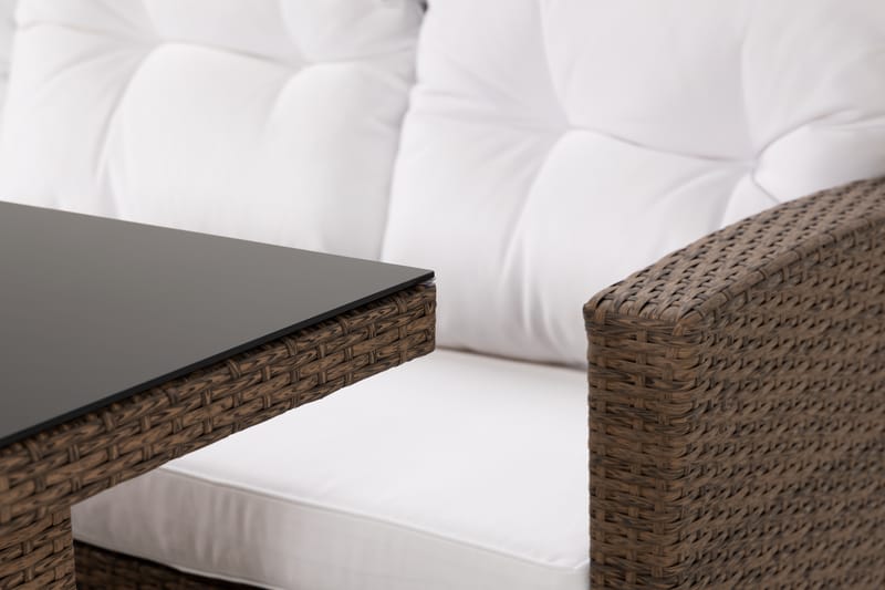 James Loungegrupp utomhus - Soffgrupp till trädgård 5-sits - Loungeset konstrotting utemöbler - Brun / Vita dynor - Utemöbler & utemiljö - Loungemöbler - Loungeset & loungegrupp