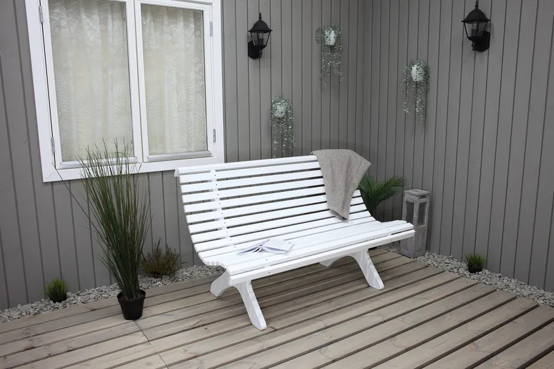 Norvald Trädgårdsbänk 140 cm - Vit - Utemöbler & utemiljö - Loungemöbler - Loungesoffor