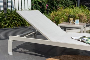 Solsäng för utomhusbruk Urbanite solsäng med hjul - grå - Utemöbler & utemiljö - Loungemöbler - Solbädd