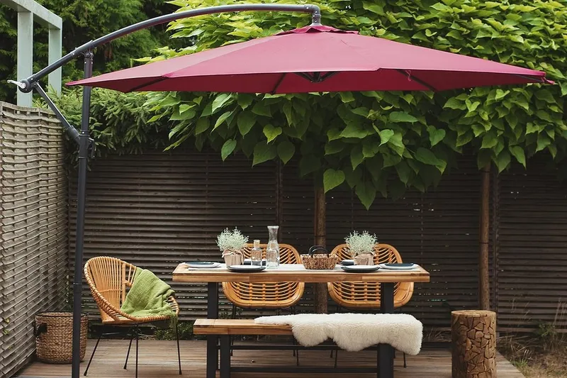 Ravenna Parasoll 240 cm - Röd - Utemöbler & utemiljö - Solskydd - Parasoll - Hängparasoll
