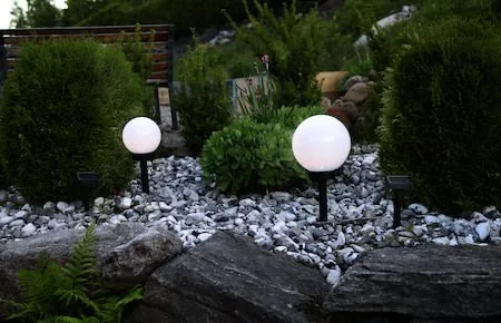 Globus Solcellsdekoration 15 cm - vit - Utemöbler & utemiljö - Trädgårdsdekoration & utemiljö - Trädgårdsbelysning
