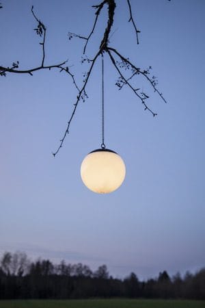 Globus Solcellsdekoration 20 cm - vit - Utemöbler & utemiljö - Trädgårdsdekoration & utemiljö - Trädgårdsbelysning