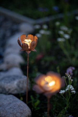 Oxida Flower 2 pack Solcellsdekoration 13 cm - rost - Utemöbler & utemiljö - Trädgårdsdekoration & utemiljö - Trädgårdsbelysning