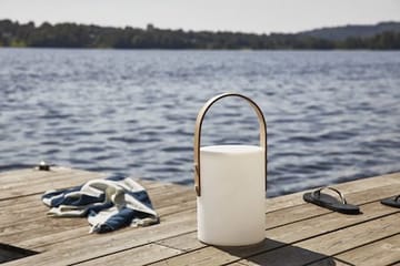 Lucie Lykta 19 cm - vit med brunt handtag - Utemöbler & utemiljö - Trädgårdsdekoration & utemiljö - Trädgårdsfigurer & trädgårdsprydnad - Utelykta