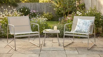 Pelanda Caféset Utomhus - Bord med frostad glasskiva och fåtöljer i stål - Beige - Utemöbler & utemiljö - Loungemöbler - Loungeset & loungegrupp