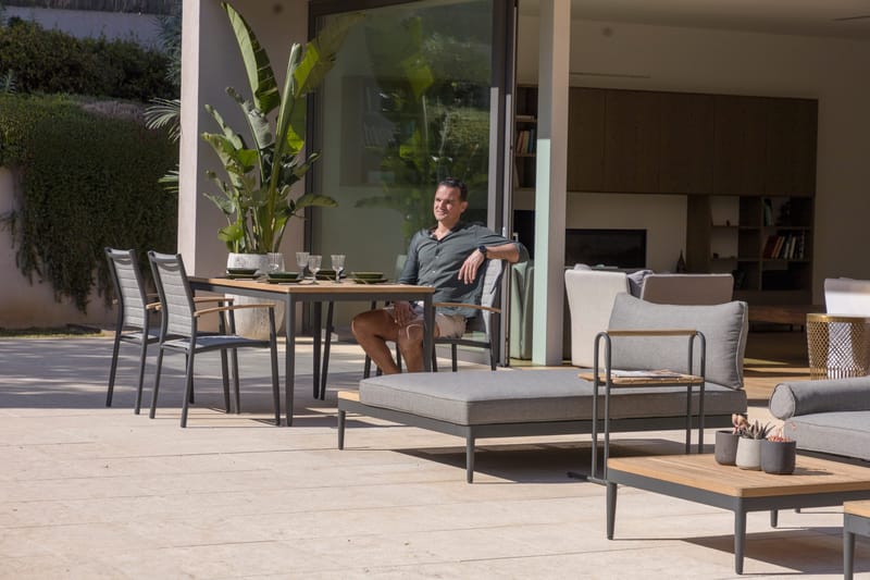 Bord för utomhusbruk TOPAZ 144 cm - trä/grå - Utemöbler & utemiljö - Utebord & trädgårdsbord - Matbord utomhus