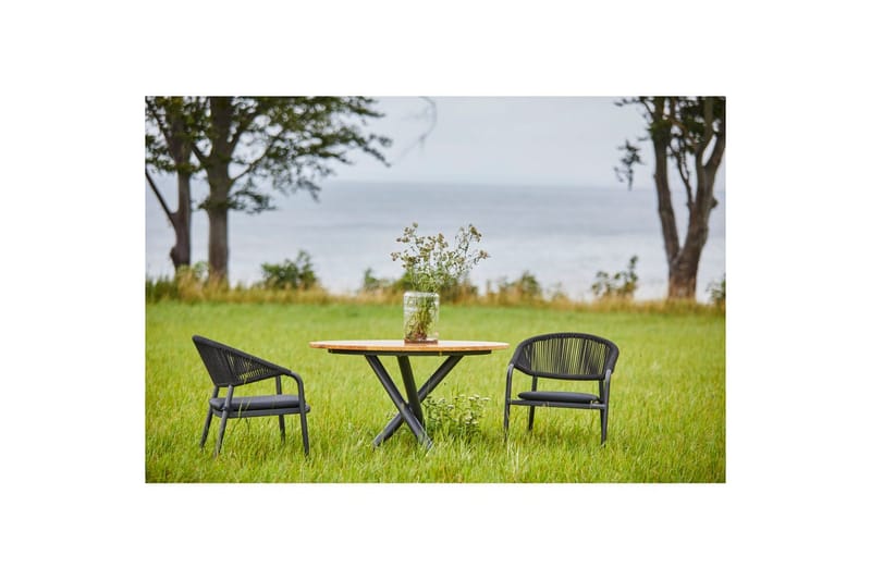 Hillerstorp Ekeryd Utebord Ø110 cm - Utemöbler & utemiljö - Utebord & trädgårdsbord - Matbord utomhus