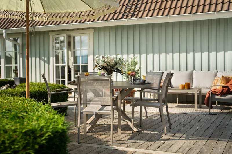 Hillerstorp Hånger Bord Ø140 cm - Grå - Utemöbler & utemiljö - Utebord & trädgårdsbord - Matbord utomhus