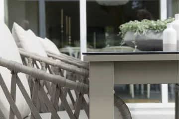 Hillerstorp Jet Set Matbord Utomhus 90 cm Beige - Beige - Utemöbler & utemiljö - Utebord & trädgårdsbord - Matbord utomhus