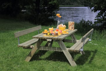 PLUS Gudrun Picknickbord med Bänk med Ryggstöd Trä - Naturell - Utemöbler & utemiljö - Utebord & trädgårdsbord - Picknickbord