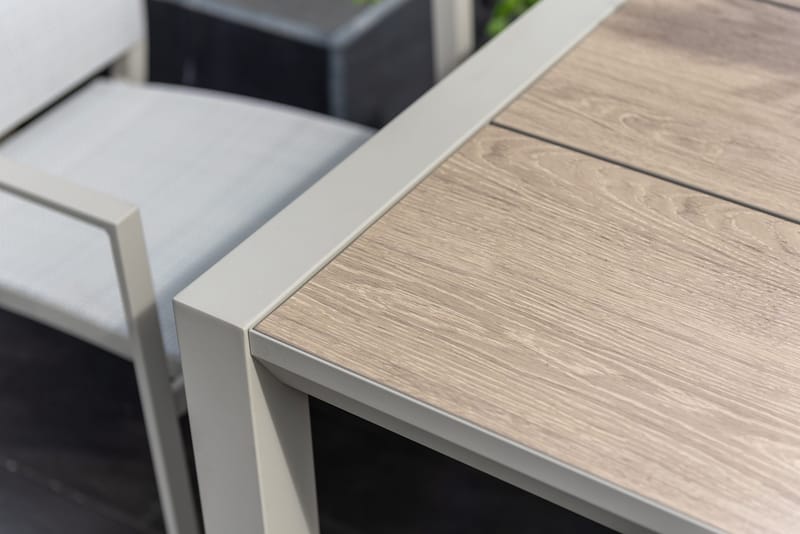 Utomhusbord Urbanite 160 cm - grå - Utemöbler & utemiljö - Utebord & trädgårdsbord - Matbord utomhus