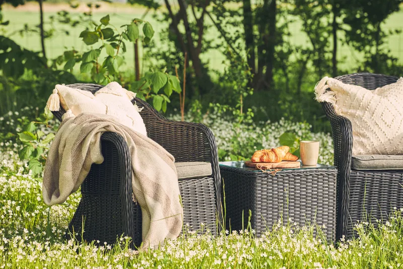 Marcus Caféset med 2 Light Fåtöljer m Dyna - Svart - Utemöbler & utemiljö - Utegrupp - Cafegrupp & cafeset