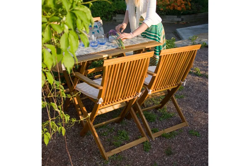 Finlay Matgrupp Utomhus 110x75 cm + 4 Utestolar - Akacia - Utemöbler & utemiljö - Utegrupp - Matgrupp utomhus
