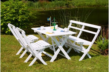 Larios Matgrupp Utomhus + 2 Ihoppfällbara Utestolar + Bänk Utomhus - Vit - Utemöbler & utemiljö - Utegrupp - Matgrupp utomhus