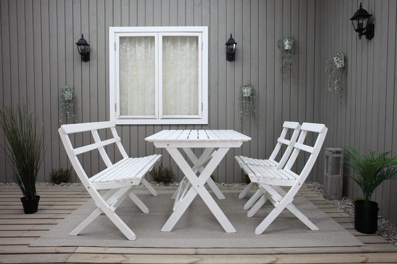 Larios Matgrupp Utomhus + 2 Ihoppfällbara Utestolar + Bänk Utomhus - Vit - Utemöbler & utemiljö - Utegrupp - Matgrupp utomhus