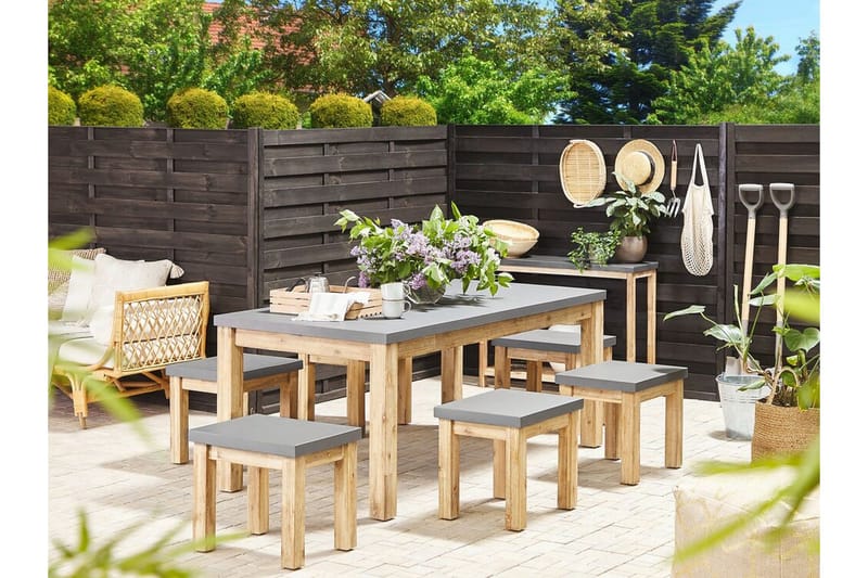 Trädgårdsmöbelset av Utebord och 6 Utestolar grå OSTUNI - Grå - Utemöbler & utemiljö - Utegrupp - Matgrupp utomhus