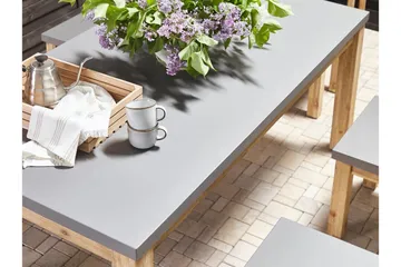 Trädgårdsset av Utebord 2 Bänkar Utomhus och 2 Utestolar OSTUNI - Grå - Utemöbler & utemiljö - Utegrupp - Matgrupp utomhus