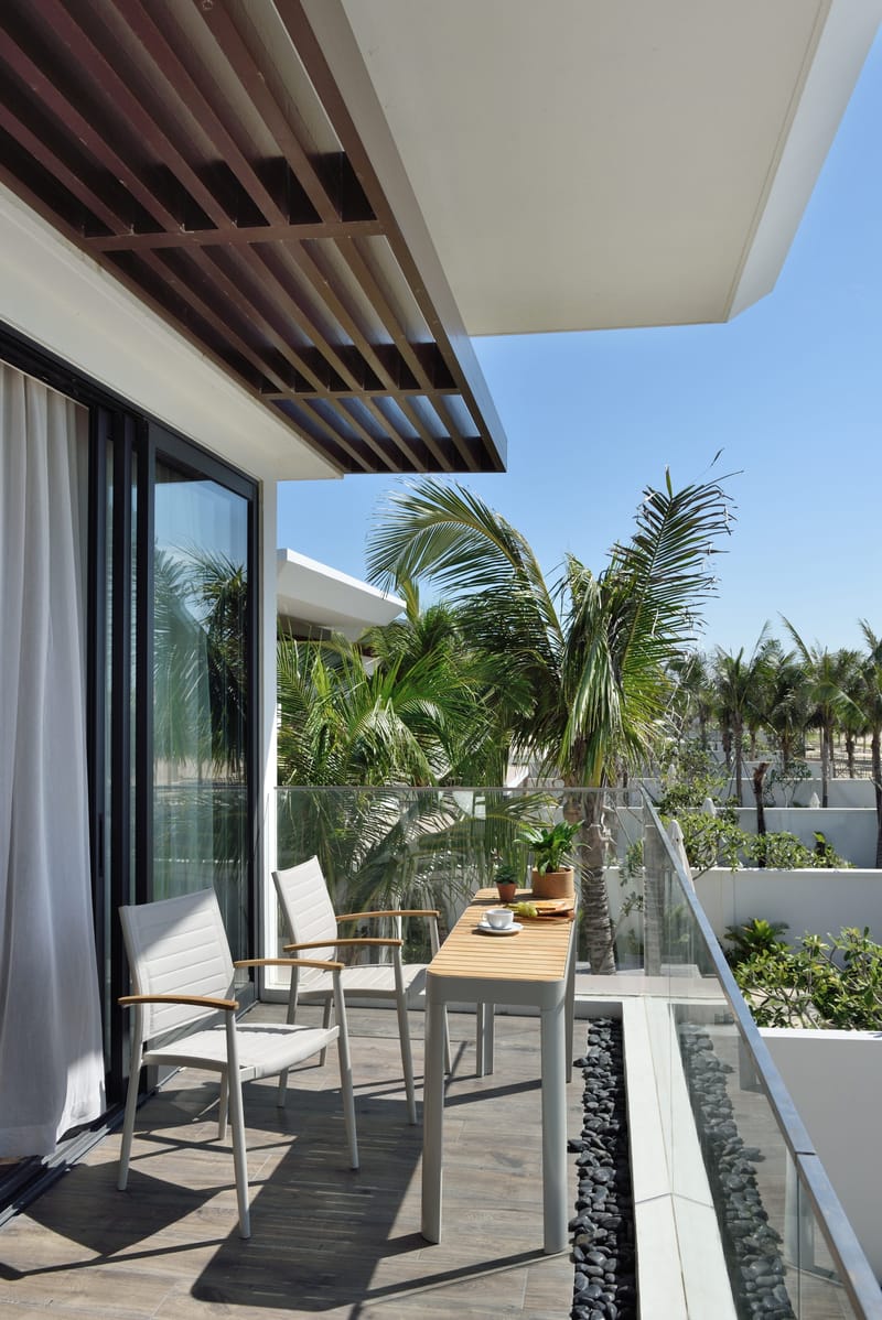 Utomhus balkongset Portals balkongbord + 2 carver carver-stolar - ljus ecru/korallsand - Utemöbler & utemiljö - Utegrupp - Cafegrupp & cafeset