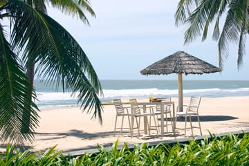 Utomhus barset Portals barbord + 4 barstolar - ljus ecru/korallsand - Utemöbler & utemiljö - Utestol & trädgårdsstol - Barstol utomhus