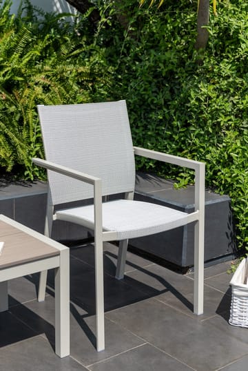 Utomhusset Urbanite sidobord 50 + 2 carverstolar - ljusgrå - Utemöbler & utemiljö - Utegrupp - Cafegrupp & cafeset