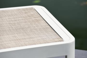 Utomhusset Portals solstol + C-shape sidobord - beige/trä - Utemöbler & utemiljö - Utestol & trädgårdsstol - Solstol