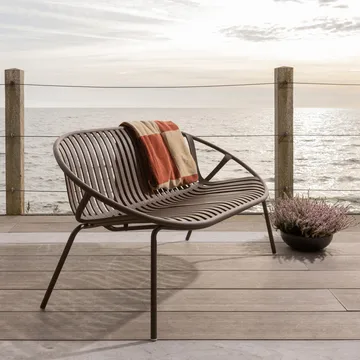 Bänk Bruce 134 cm Utomhus - Lila/Brun - Utemöbler & utemiljö - Utesoffa - Trädgårdsbänk & utebänk