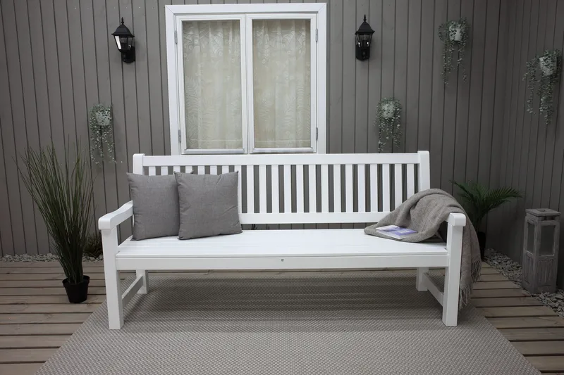 Rimforsa Trädgårdssoffa - Vitlaserad Furu - Utemöbler & utemiljö - Utesoffa - Trädgårdssoffa