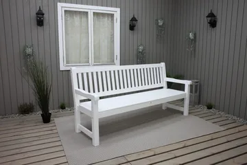 Rimforsa Trädgårdssoffa - Vitlaserad Furu - Utemöbler & utemiljö - Utesoffa - Trädgårdssoffa