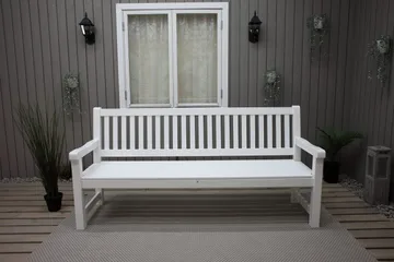 Rimforsa Trädgårdssoffa - Vitlaserad Furu - Utemöbler & utemiljö - Utesoffa - Trädgårdssoffa