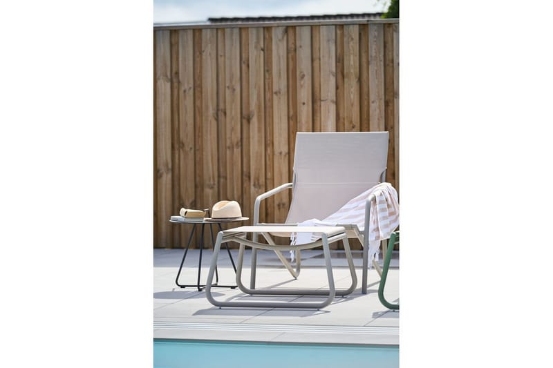 Hillerstorp Sandholma Solstol Beige - Beige - Utemöbler & utemiljö - Utestol & trädgårdsstol - Solstol