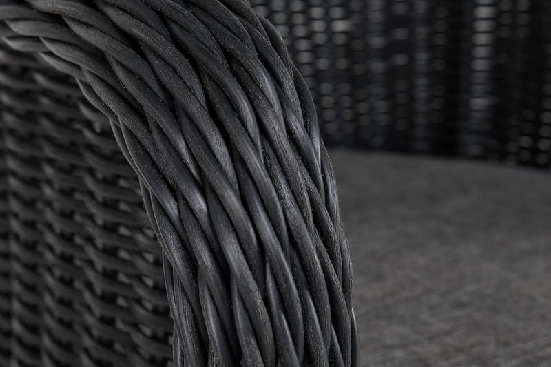 Marcus Light Utefåtölj med Dyna – Loungefåtölj i Konstrotting för Utemöbler - Svart - Utemöbler & utemiljö - Utestol & trädgårdsstol - Utefåtölj & loungefåtölj