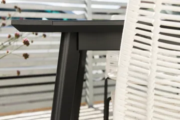 Liljearp Matstol Utomhus Vit - Hillerstorp - Utemöbler & utemiljö - Utestol & trädgårdsstol - Matstol & karmstol utomhus