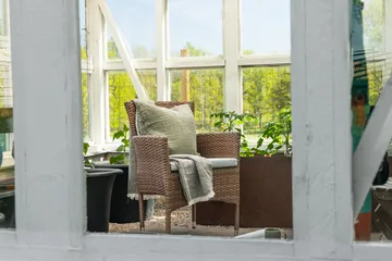 Malina Karmstol Utomhus - Brun - Utemöbler & utemiljö - Utestol & trädgårdsstol - Matstol & karmstol utomhus