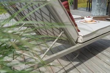 Solsäng Hillerstorp Jet Set - Beige - Utemöbler & utemiljö - Utestol & trädgårdsstol - Solsäng & solvagn