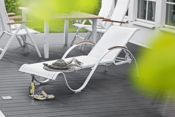 Solsäng Nydala Vit/Teak - Hillerstorp - Utemöbler & utemiljö - Utestol & trädgårdsstol - Solsäng & solvagn