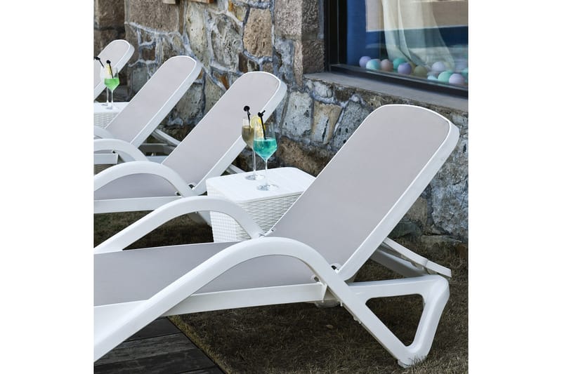 Däckstol Resort Beige - Utemöbler & utemiljö - Utestol & trädgårdsstol - Solstol - Däckstol