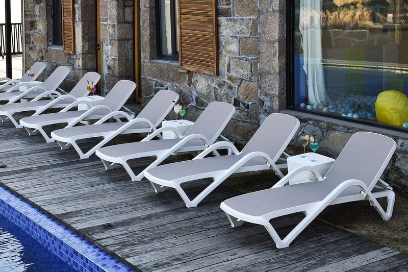 Däckstol Resort Beige - Utemöbler & utemiljö - Utestol & trädgårdsstol - Solstol - Däckstol