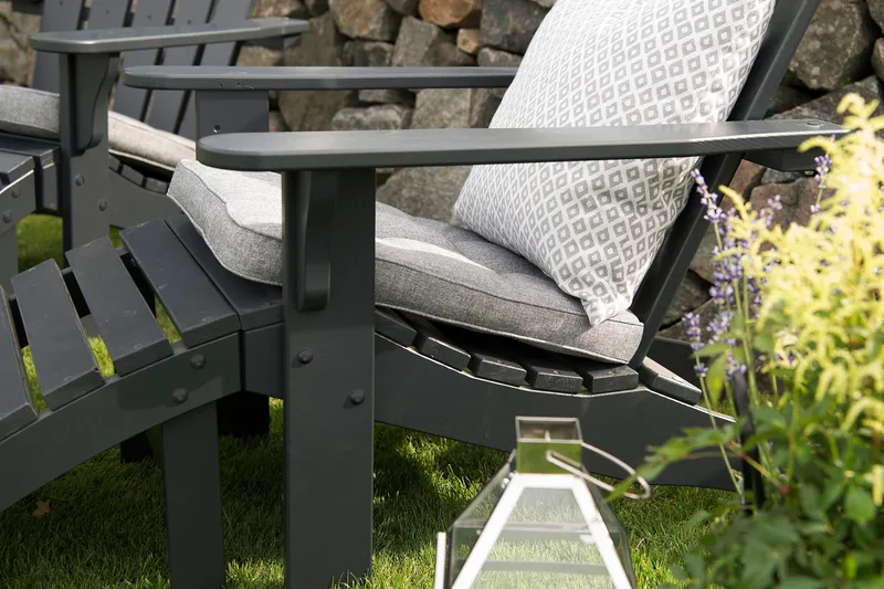 Däckstol Tennessee med Fotstöd Orkangrå - Hillerstorp - Utemöbler & utemiljö - Utestol & trädgårdsstol - Solstol - Däckstol