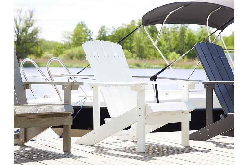 Sjurby Däckstol - Vit - Utemöbler & utemiljö - Utestol & trädgårdsstol - Solstol - Däckstol