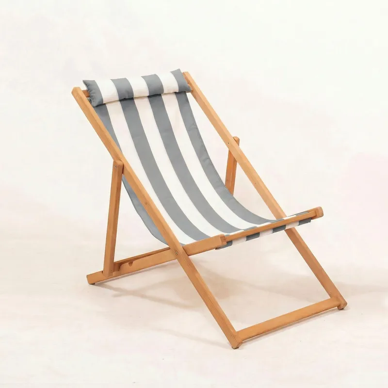 Romira Solsäng utomhus, Grå och vit