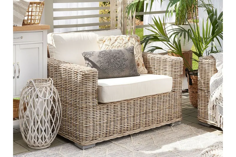 Apriliana Utefåtölj - Konstrotting/Ljusbrun - Utemöbler & utemiljö - Utestol & trädgårdsstol - Utefåtölj & loungefåtölj